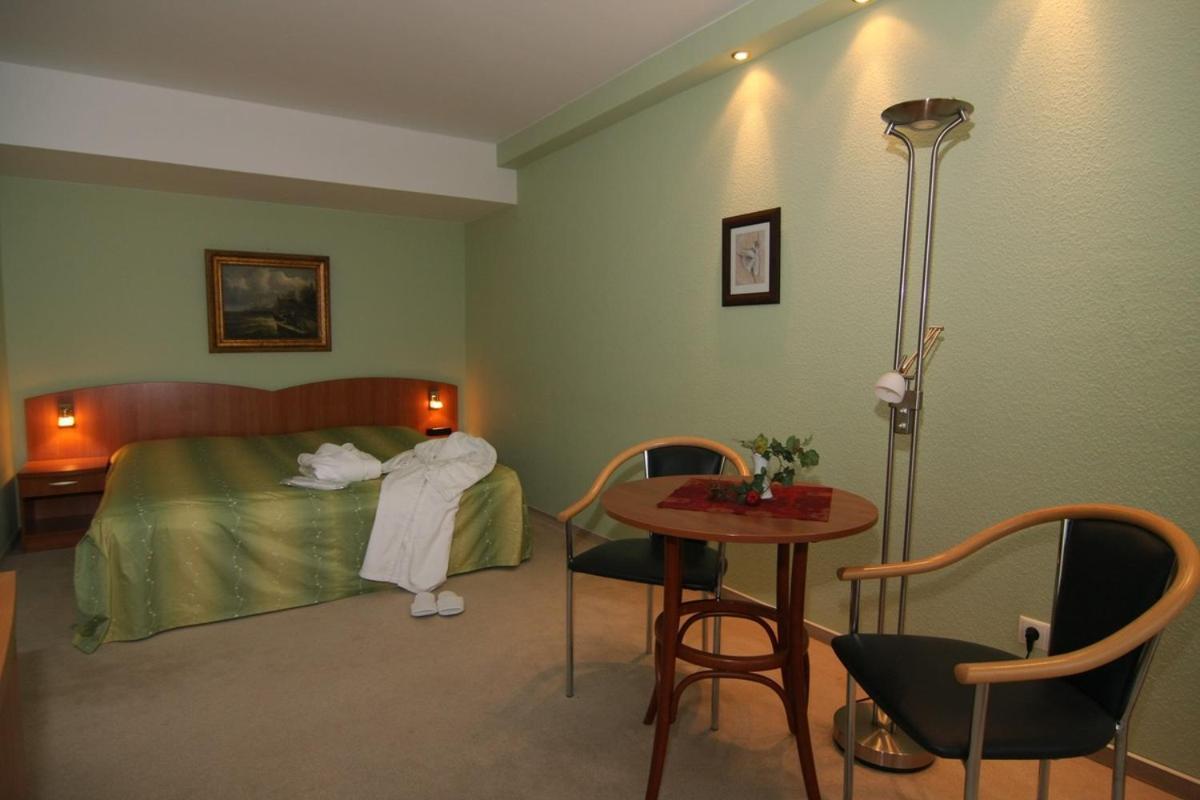 Hotel Balneolum Superior 크베들린부르크 외부 사진